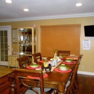 lr-care-home-dining-room.jpg