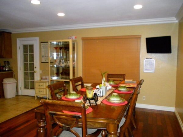 lr-care-home-dining-room.jpg