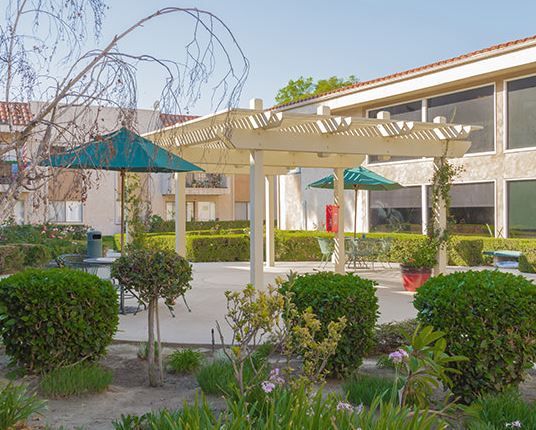 marbella-anaheim-6-patio.jpg