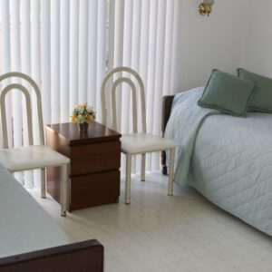 maureen-guest-home-i-1-shared-room.jpg