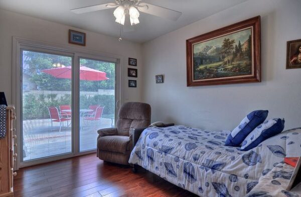 meadowlark-gardens-i-6-private-room.jpg