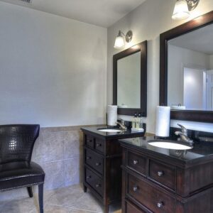 meadowlark-gardens-i-restroom.jpg