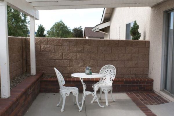 meadowlark-gardens-ii-patio-2.jpg