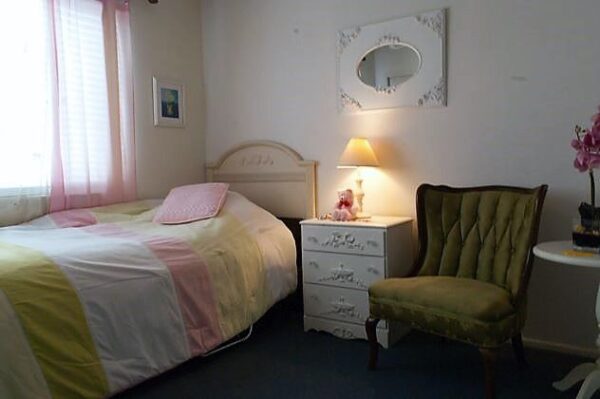 meadowlark-gardens-ii-private-room-2.jpg