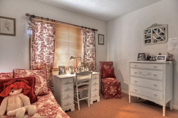 meadowlark-gardens-iii-private-room-2.jpg