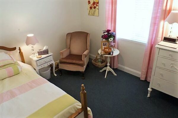 meadowlark-gardens-iv-4-private-room.jpg