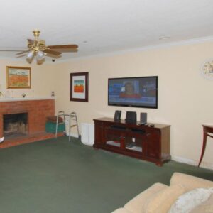 miles-place-of-fountain-valley-3-living-room.jpg