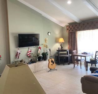 mimis-senior-home-3-living-room.jpg