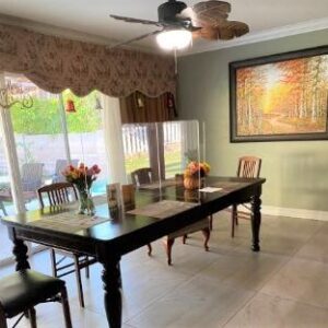 mimis-senior-home-4-dining-room.jpg