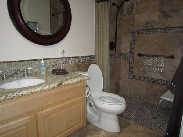 nanas-garden-ii-restroom-2.jpg