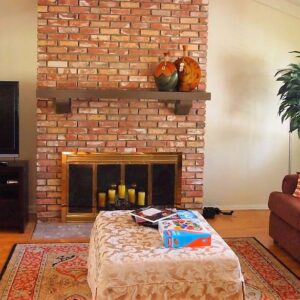 new-horizon-board-and-care-i-3-living-room.jpg