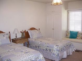 new-horizon-board-and-care-i-5-shared-room.jpg