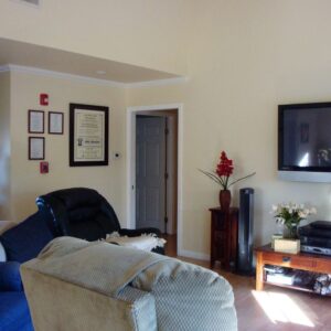new-horizon-board-and-care-ii-4-living-room-2.jpg