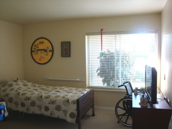 new-horizon-board-and-care-iv-6-private-room.jpg