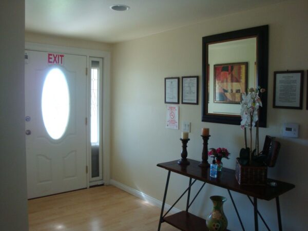 new-horizon-board-and-care-iv-front-entrance.jpg