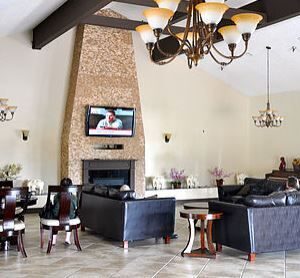 new-horizon-lodge-inc-3-lobby.jpg