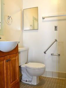 new-horizon-lodge-inc-restroom.jpg