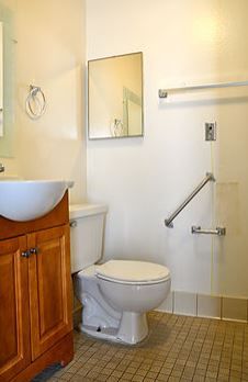 new-horizon-lodge-inc-restroom.jpg