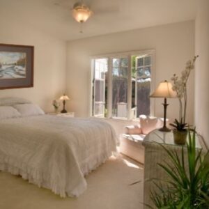 newport-beach-senior-villa-3-private-room.jpg