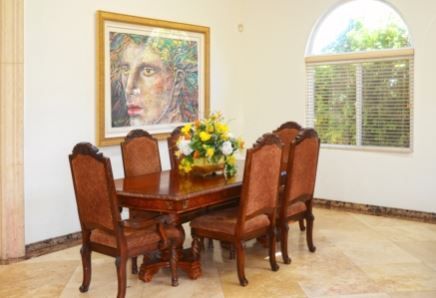 newport-senior-living-ii-dining-room.jpg