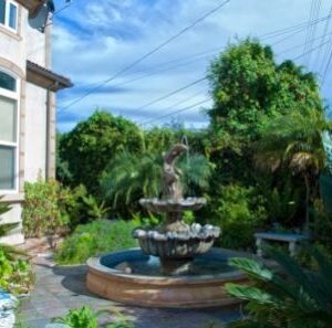 newport-senior-living-ii-fountain.jpg