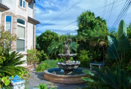 newport-senior-living-ii-fountain.jpg
