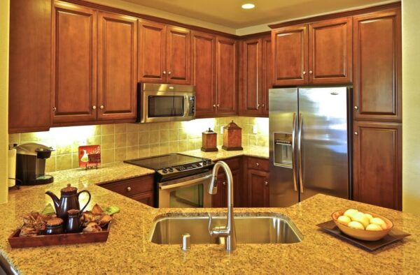oakmont-of-capriana-il-kitchen-2.jpg