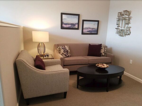 oakmont-of-orange-5-apartment-3.jpg