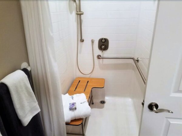 oakmont-of-orange-restroom-2.jpg