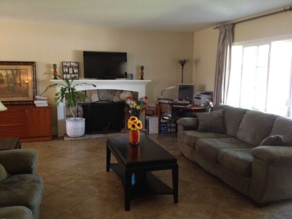 oasis-home-for-the-elderly-ii-3-living-room.jpg