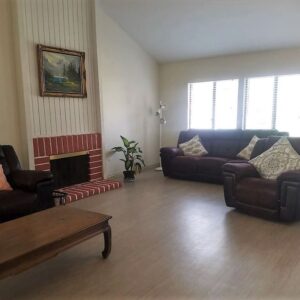 orange-hills-care-home-3-living-room-2.jpg