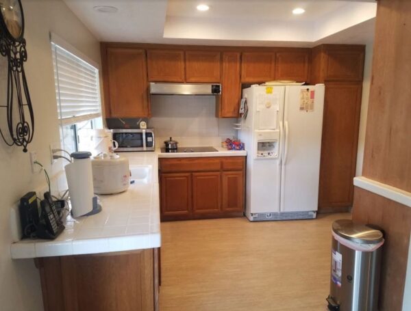 orange-hills-care-home-5-kitchen.jpg