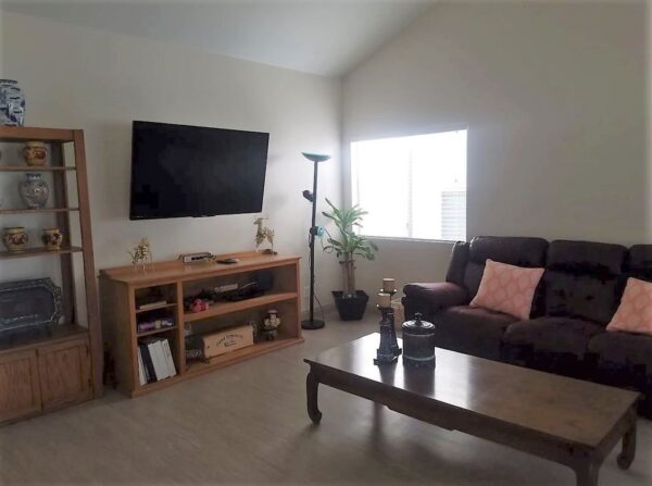 orange-hills-care-home-living-room.jpg