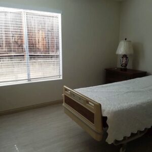 orange-hills-care-home-private-room.jpg