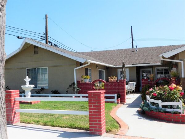oravilla-guest-home-1-front-view.jpg