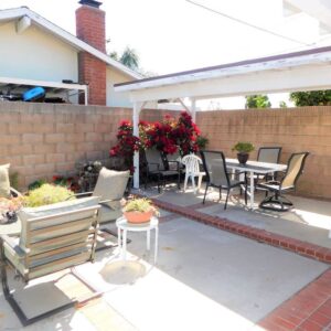 oravilla-guest-home-9-backyard-2.jpg