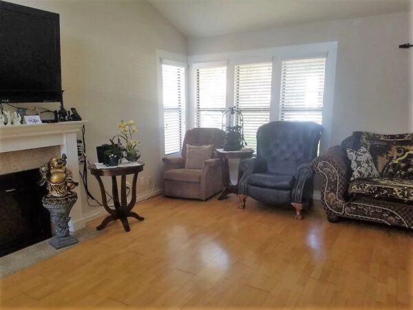 pacific-breeze-home-i-living-room-2.jpg