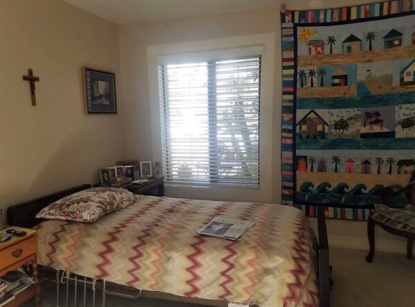 pacific-breeze-home-i-private-room-3.jpg