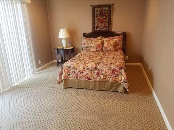 pacific-breeze-home-ii-5-private-room.jpg