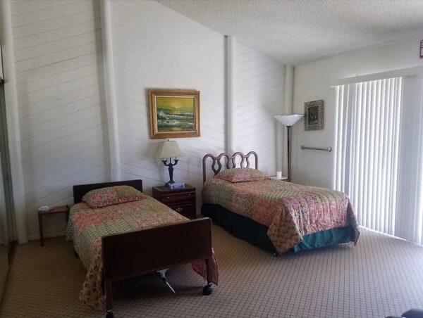 pacific-breeze-home-ii-6-shared-room.jpg