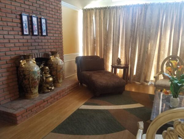 pacific-breeze-home-ii-living-room-5.jpg