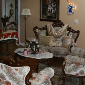 pacific-sun-senior-care-3-living-room.jpg