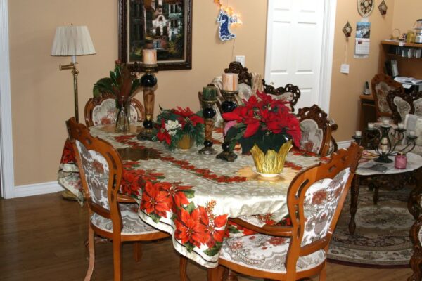 pacific-sun-senior-care-4-dining-room.jpg