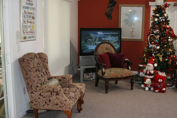 pacifica-cottage-3-living-room.jpg
