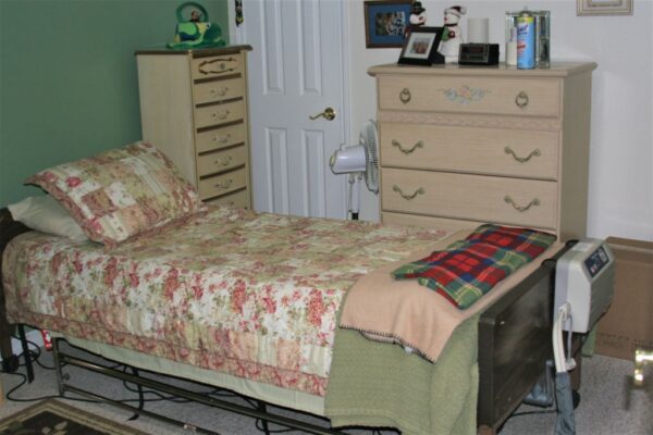 pacifica-cottage-5-private-room.jpg