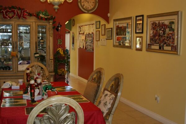 pacifica-cottage-dining-room-2.jpg