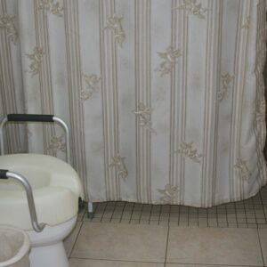 pacifica-cottage-restroom-2.jpg