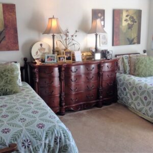 paradise-residential-senior-care-iii-5-shared-room.jpg