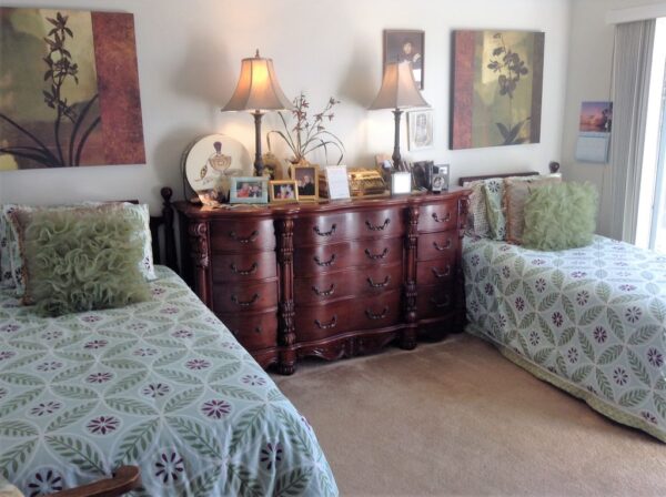 paradise-residential-senior-care-iii-5-shared-room.jpg