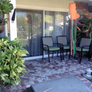 paradise-residential-senior-care-iii-front-patio.jpg